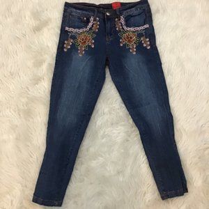 V Cristina Embroidered Jeans